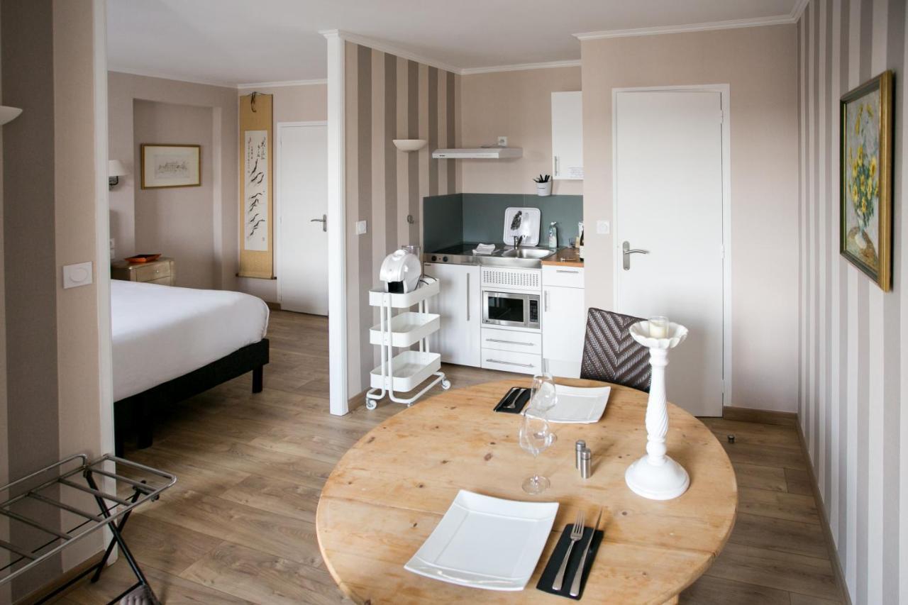Le Cotentin Appart'Hotels & Restaurant Le Cot' Portbail Zewnętrze zdjęcie